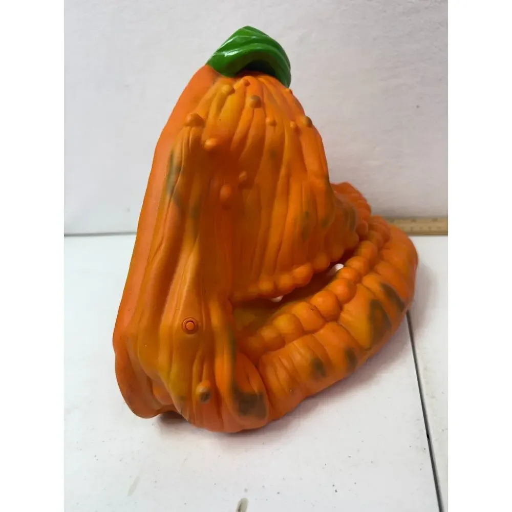 Smashed Rotten Talking Pumpkin “You Scare The Guts Out Of Me” 2000‎ Trendmaster